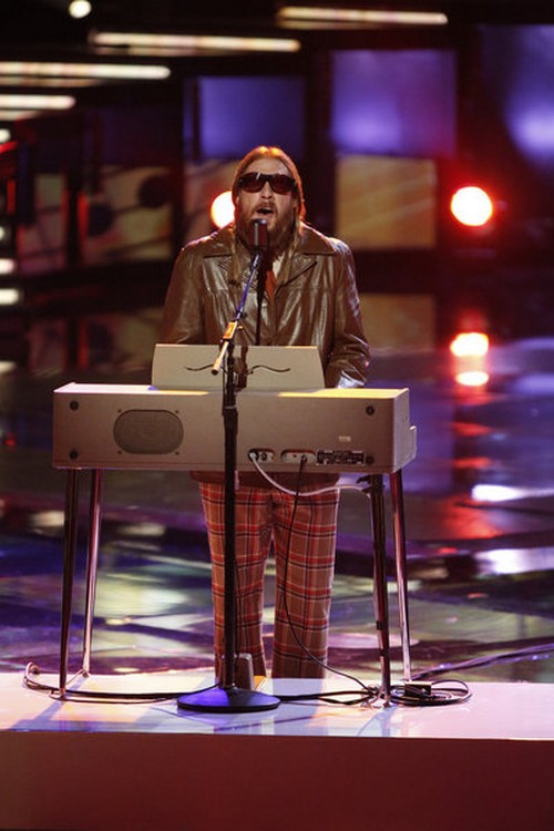 Nicholas David The Voice Top 6 “Someone Over The Rainbow” Video 12/3/12