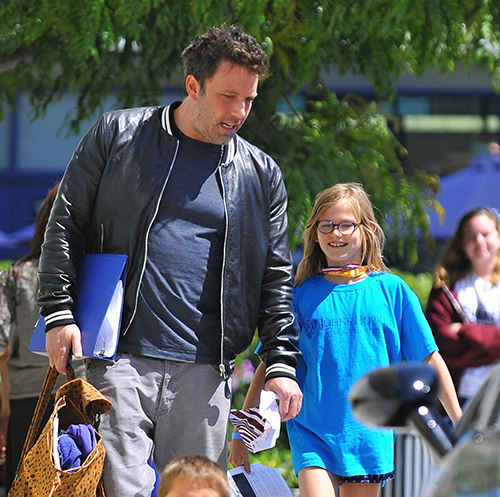 Ben Affleck, Jennifer Garner Divorce Delayed: Ben Still Loves Jennifer - Wants To Repair Marriage