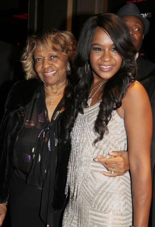 Bobbi Kristina Brown: Bobby Brown Refuses Pat and Cissy Houston's Demand to End Life Support, Transfers Daughter to Rehab