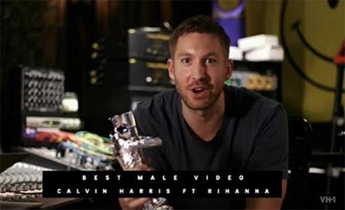 Calvin Harris Shades Taylor Swift During 2016 MTV VMA Awards Acceptance Speech: Gives Her The Cold Shoulder, Thanks Rihanna!