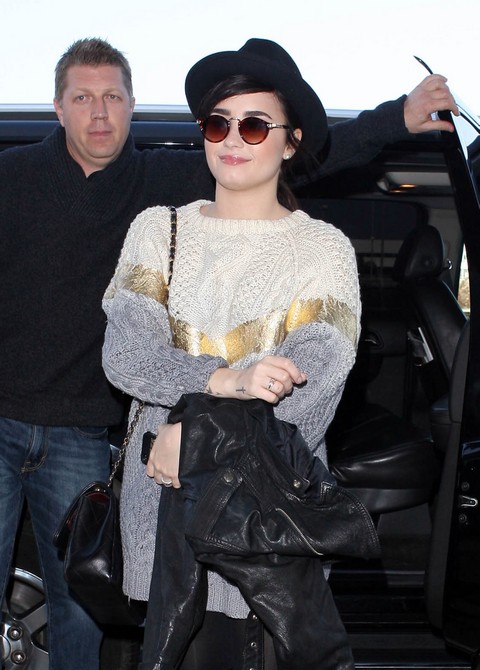 Demi Lovato Leaving The X Factor – Fighting With Simon Cowell