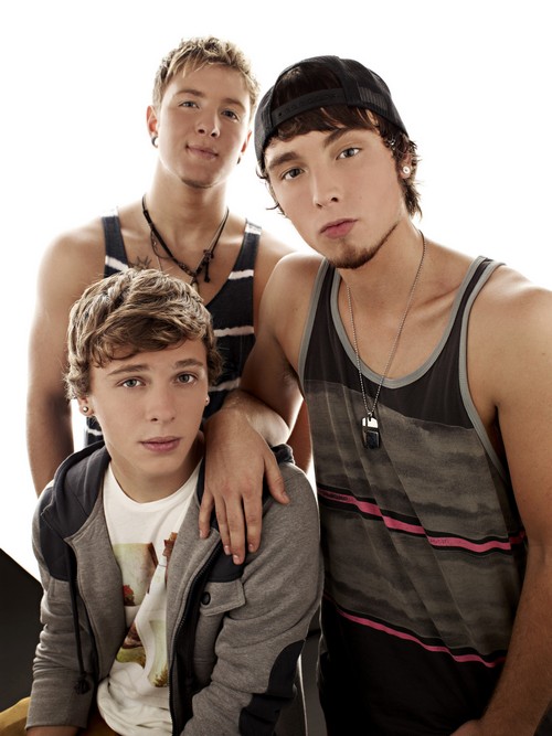 Emblem3 The X Factor “Forever Young” Video 12/5/12