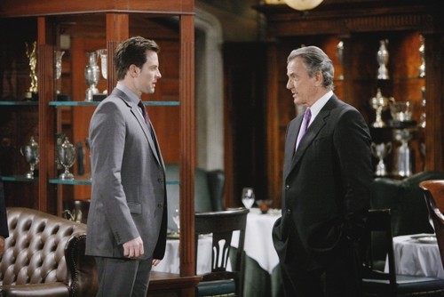 The Young and the Restless Spoilers: Eric Braeden Michael Muhney Twitter Attack - Calls Fan 'You Idiot' (PHOTO)