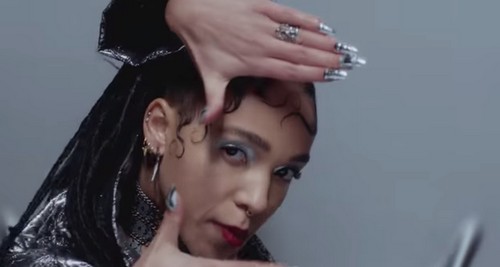 FKA Twigs Hints at Robert Pattinson Marriage: Pregnant and Giving Birth In 'Glass & Patron' Music Video