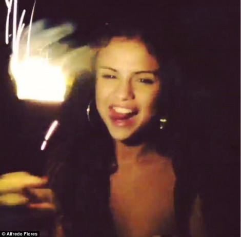 Justin Bieber And Selena Gomez Back Together For Fourth Of July - Will It Last This Time? (PHOTOS) 0705
