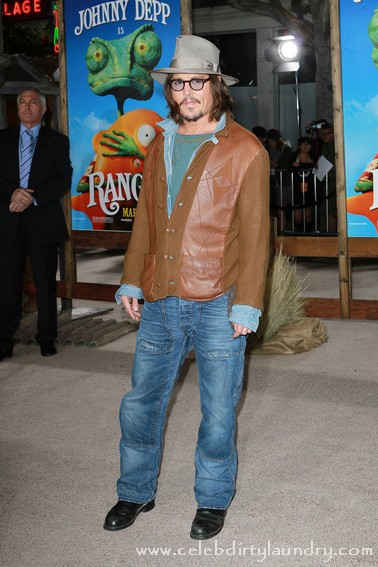 Johnny Depp & Isla Fischer at The LA Premiere of Rango