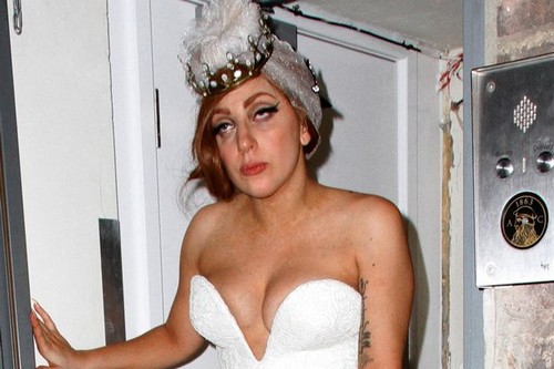 Lady Gaga's Drug Addicted War On Christina Aguilera - Bribed Radio Stations Not To Play Bionic?