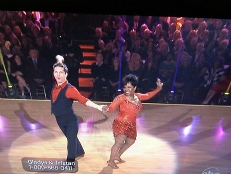 Gladys Knight Dancing With The Stars Samba Performance Video 4/16/1