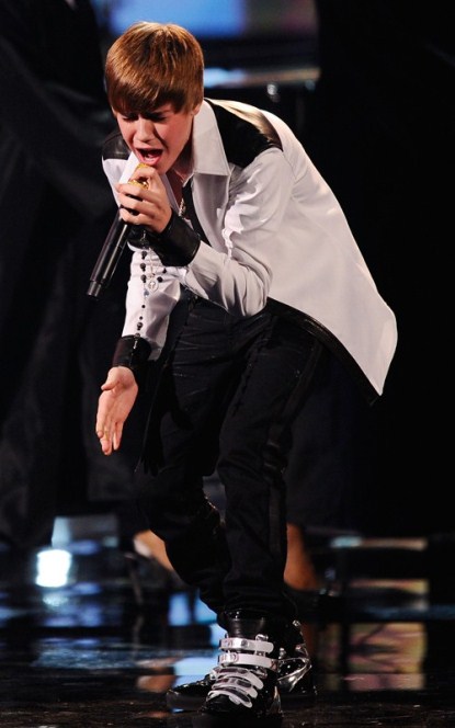 Justin Bieber Performing At The AMA Awards