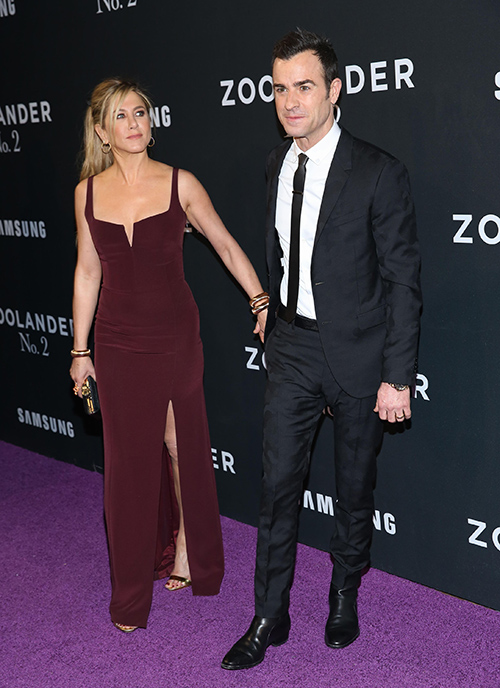 Justin Theroux Begs Jennifer Aniston To Use Hollywood Connections To Save His Failing Career - Strains Marriage, Divorce Soon?