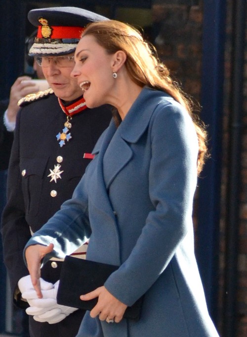 Kate Middleton Feels Betrayed by Queen Elizabeth's 'Spies' - Domestic Staff Trust Issues?