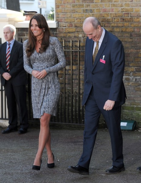 Kate Middleton Faking Out Media? Duchess Delivering At Different Hospital 0718
