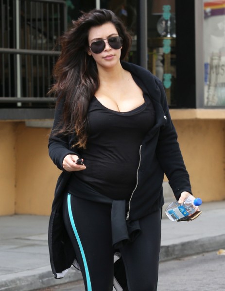 Kim Kardashian Bans Sweets From Hospital Room - The Weight Loss Battle Has Begun! 0620
