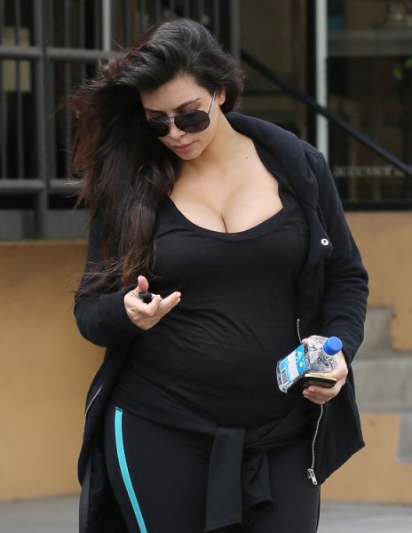 Kim Kardashian Bans Sweets From Hospital Room - The Weight Loss Battle Has Begun! 0620