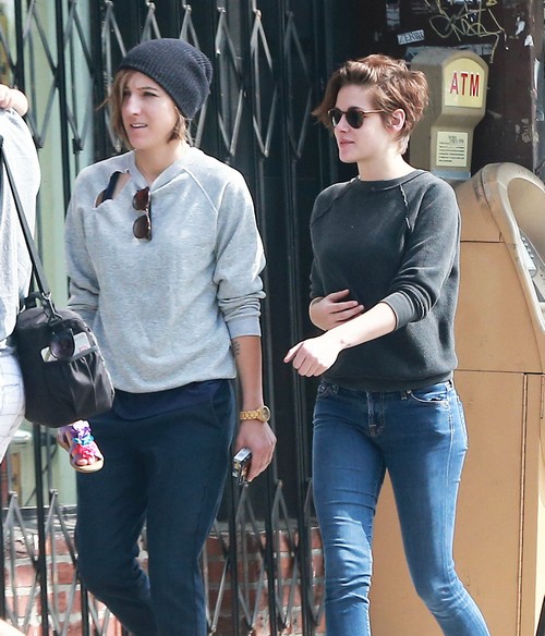 Kristen Stewart Dating Robert Pattinson Rumors: "Friends Dropping Like Flies" But Only Twilight RPatz Matters!