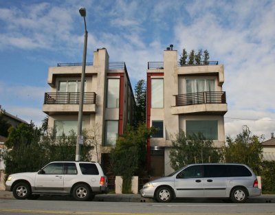 Lindsay Lohan To Build Privacy Fence So Sam Won't Spy Lindsay Lohan To Build Privacy Fence So Sam Won't Spy