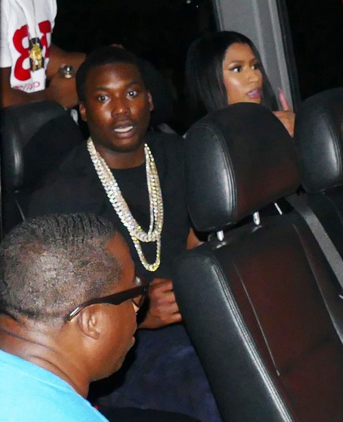 Nicki Minaj Pregnant: Meek Mill Baby’s Father Announced During Concert – Is That Why Drake Is Really Mad?