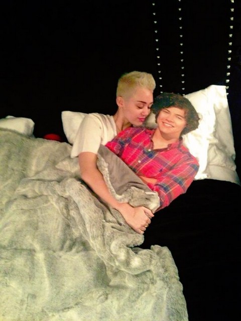 See Miley Cyrus And Harry Styles Caught In Bed Together (Photo)