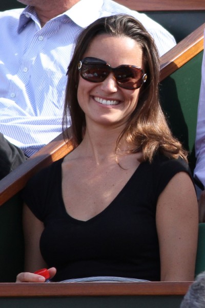 Pippa Middleton Banned From Charity Event, Palace Fears She's More Popular Than Queen Elizabeth 0619