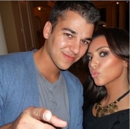 Rob Kardashian Embarrassing Family: Kris Jenner Disgusted With New Paparazzi Photos - Warns Son To Stay Inside