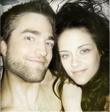 Robert Pattinson, Kristen Stewart Couple Drama: New Pic of Them in the Bedroom Surfaces! (Photo)