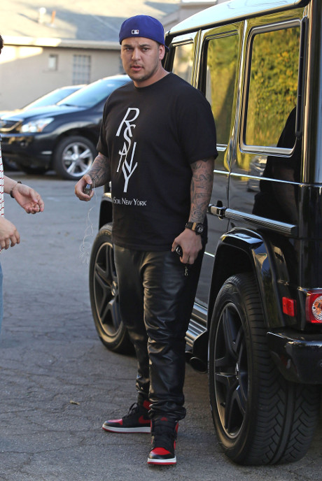 Rob Kardashian and Kim Kardashian Visit Beverly Hills Weight Loss Clinic - Time to Slim Down!