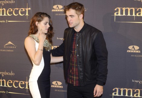 Kristen Stewart And Robert Pattinson Snub Nikki Reed At Hanson Record Release Party 0411