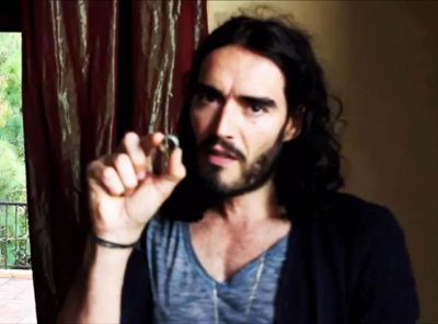 Russell Brand Already Has A New Girlfriend And Wants To Move In With Her!