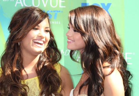 Demi Lovato Slams Justin Bieber - Do Any Of Selena Gomez's Friends Like Him? 0715