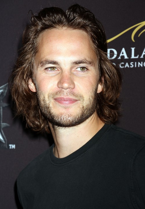 Taylor Kitsch and Colin Ferrell Fighting Over Rachel McAdams: True Detective Love Triangle?