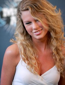 Taylor Swift is a Geisha! Taylor Swift is a Geisha!