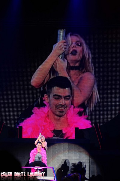 Britney Spears ‘Performs’ With Joe Jonas