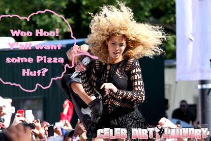 Beyonce Treats And Thanks Her Devoted Fans To A Pizza Meal! Beyonce Treats And Thanks Her Devoted Fans To A Pizza Meal!