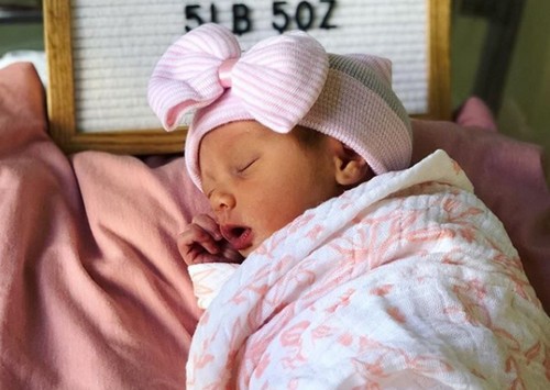 The Young and the Restless Spoilers: Melissa Ordway Thrilled Over New Daughter – Greg Rikaart Gushes Over ‘Little Beauty’